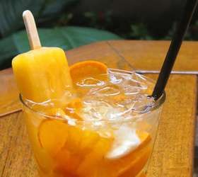 CAIPILÉ DE TANGERINA COM MARACUJÁ